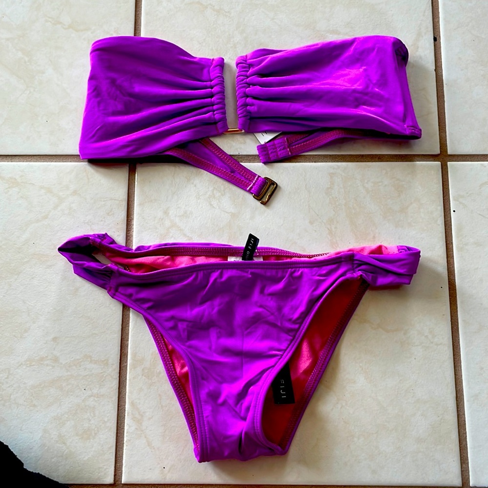 New bikini great purple color never been worn
